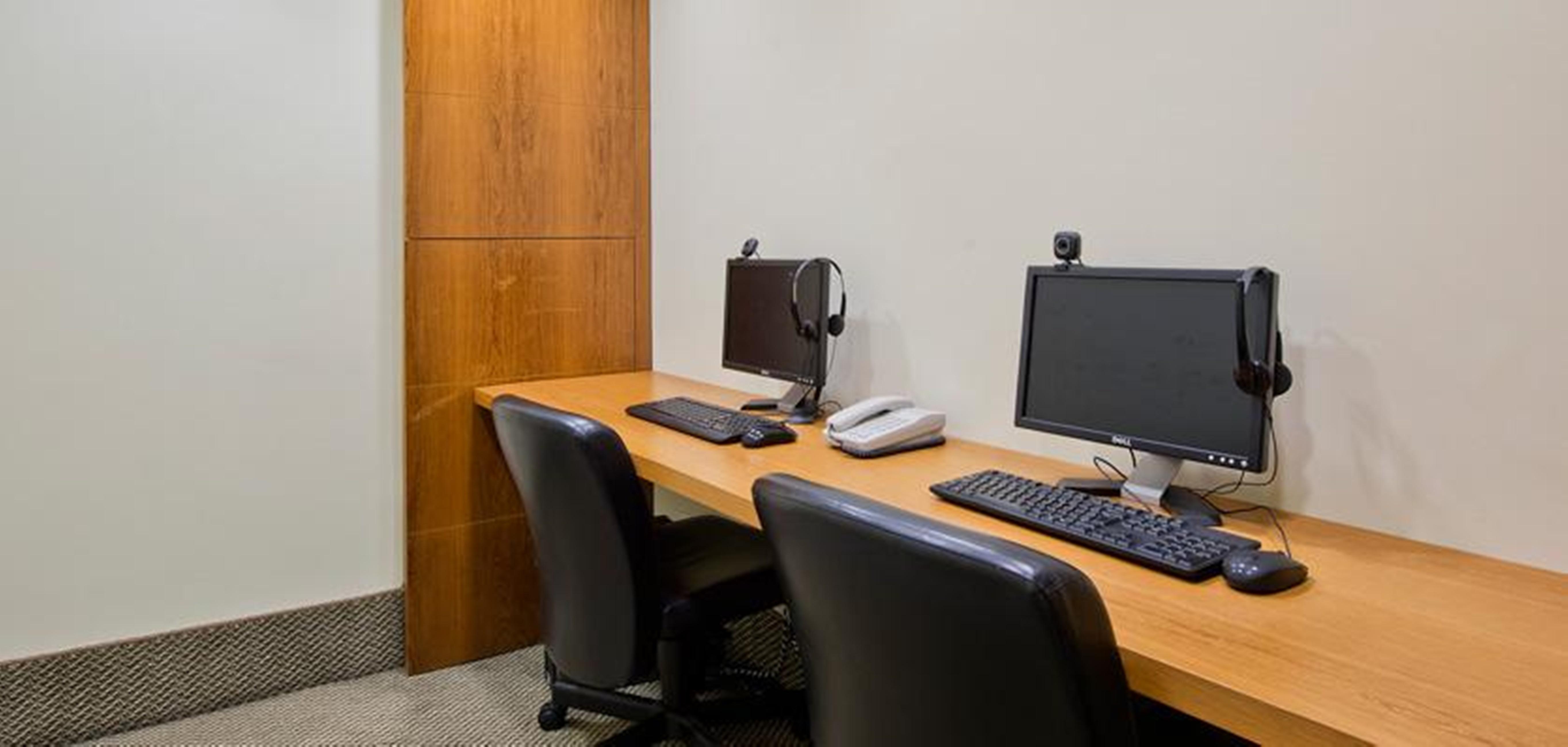 保利斯塔美利亚酒店 圣保罗 外观 照片 Computers with webcams