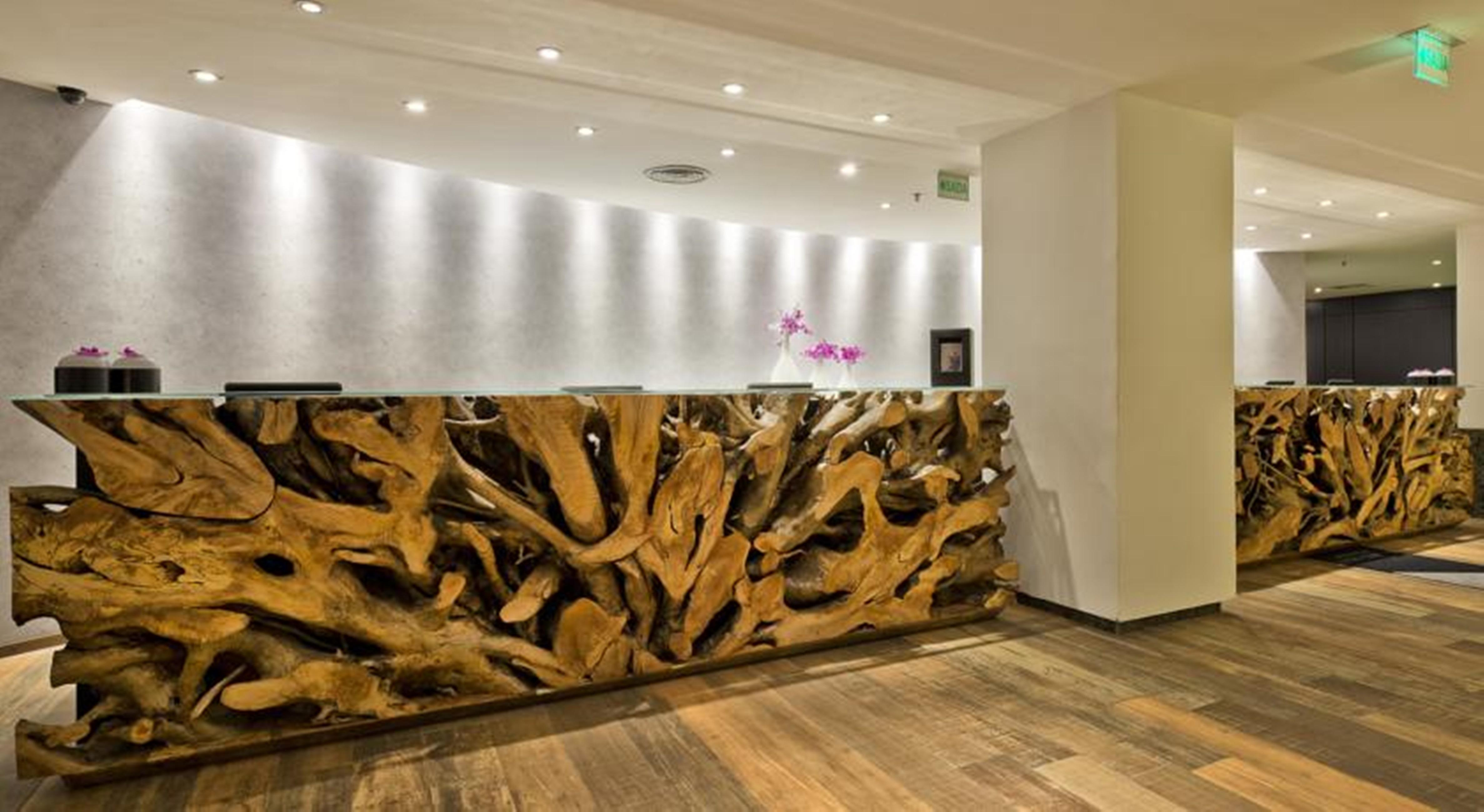 保利斯塔美利亚酒店 圣保罗 外观 照片 Reception desk at the hotel