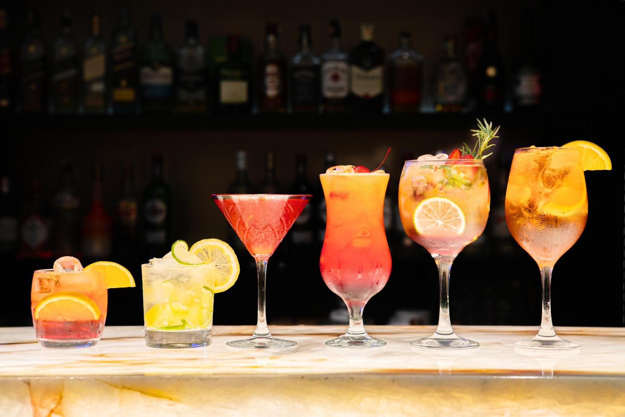 保利斯塔美利亚酒店 圣保罗 外观 照片 A selection of cocktails