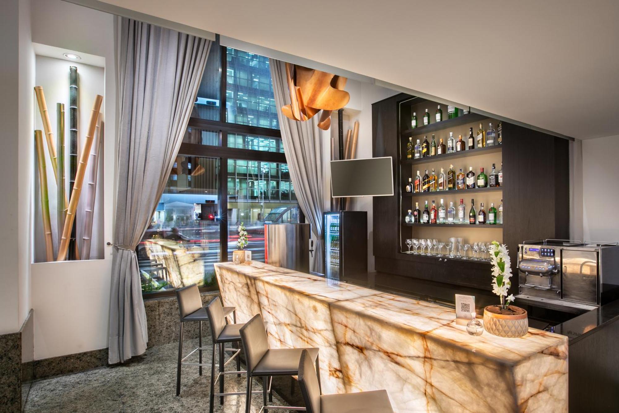 保利斯塔美利亚酒店 圣保罗 外观 照片 The bar at the hotel
